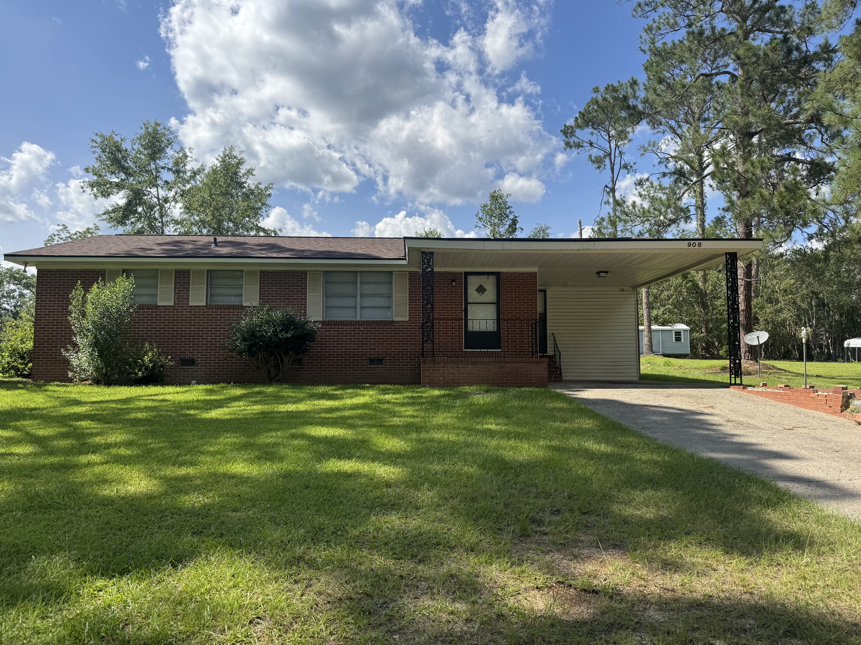 908 Jungle Road